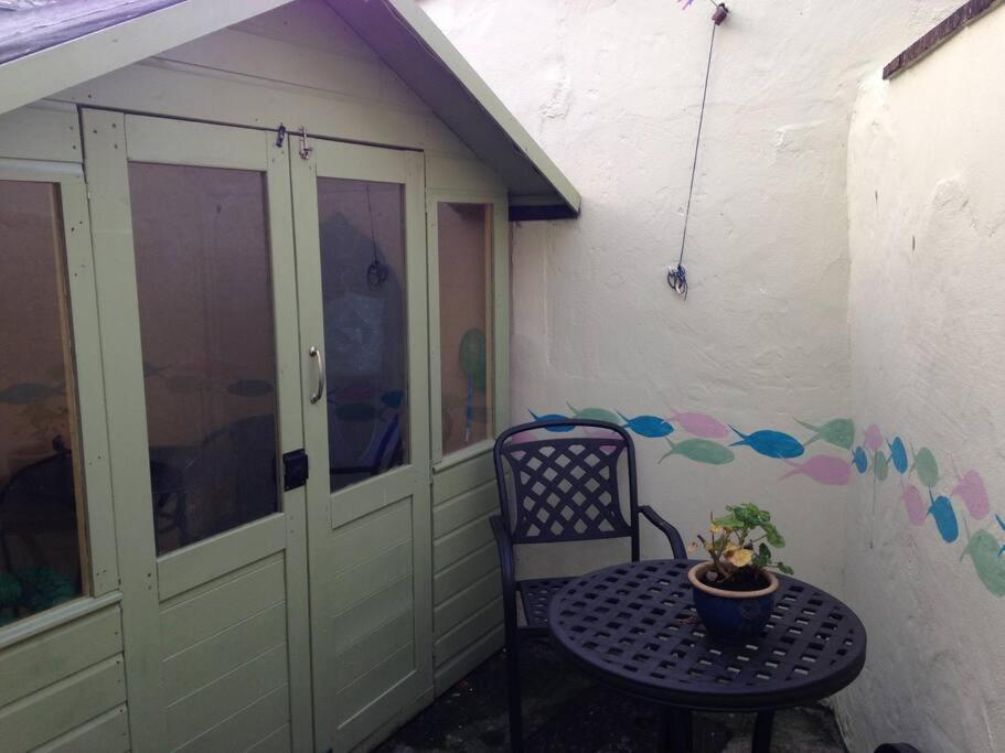 A Family Cottage In Tenby Kültér fotó
